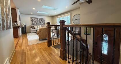 Quiet 3BR Home Near Hospital, Finished Basement, Fast WiFi