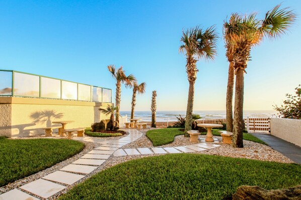 Terrace/patio - Daytona Grande Towers - Ocean Paradise 702 (Daytona Beach Shores)