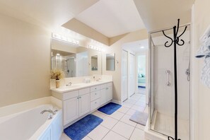 Condo, Multiple Beds, Hot Tub, Ocean View (Daytona Grande Towers-Ocean Paradise) | Bathroom | Towels - Daytona Grande Towers - Ocean Paradise 702 (Daytona Beach Shores)