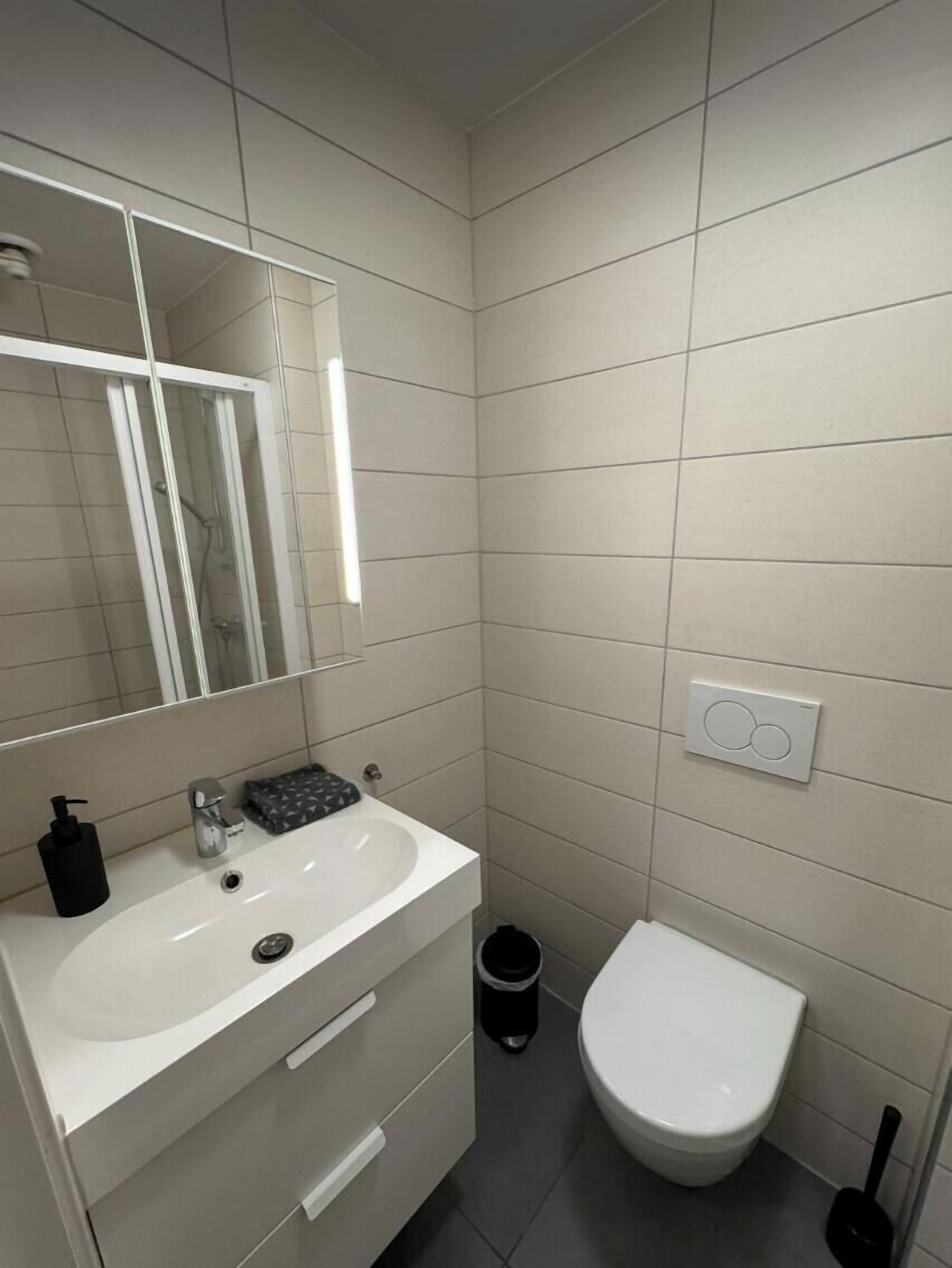 Hårføner, håndklær, såpe og toalettpapir