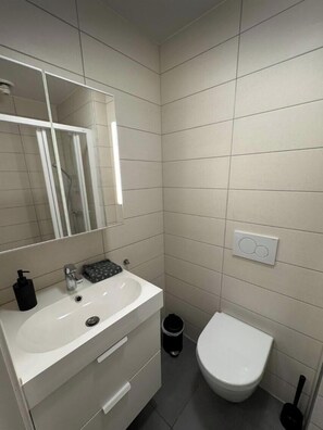 Hair dryer, towels, soap, toilet paper - Perfect Base in Downtown Trondheim (Trøndelag)