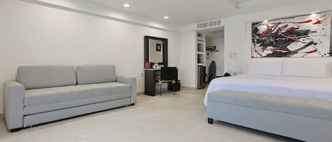 Deluxe Suite, Balcony, Sea View