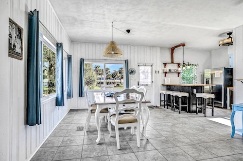 Edgewater- River Cottage