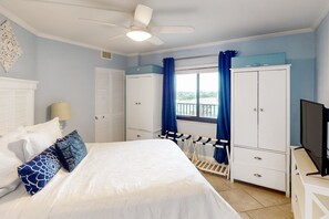 Condo, 1 grand lit et 1 canapé-lit, baignoire à remous (Daytona Sunglow Resort 404-Peer) | 1 chambre, décor unique, ameublement unique, literie fournie