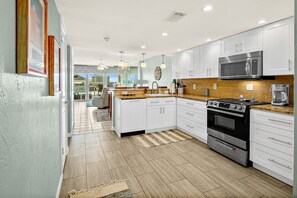 House, Multiple Beds, Balcony, Partial Ocean View (NSB Ponce de Leon Towers 507) | Private kitchen - NSB Ponce de Leon Towers 507 (New Smyrna Beach)