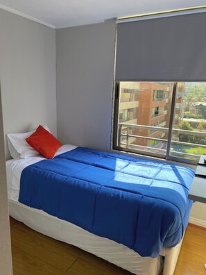 3 bedrooms, iron/ironing board, WiFi, bed sheets - Spacious 3-bedroom/2-Bathroom apartment with AC in peaceful Santiago (Santiago)