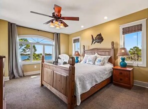 3 bedrooms, desk, free WiFi, bed sheets - Charming Luxury Bayfront Nature Private Paradise: Encanto! (Panacea)