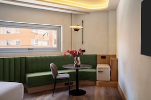 Superior-Doppelzimmer | Minibar, Schreibtisch, laptopgeeigneter Arbeitsplatz, kostenloses WLAN