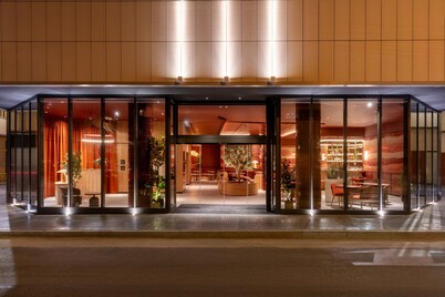 塞雷纳马拉加酒店