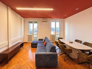 Smart TV - Largo De Benedetti- Panoramic City view (Milan)