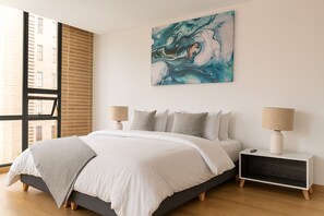 Bureau, espace de travail pour ordinateur portable