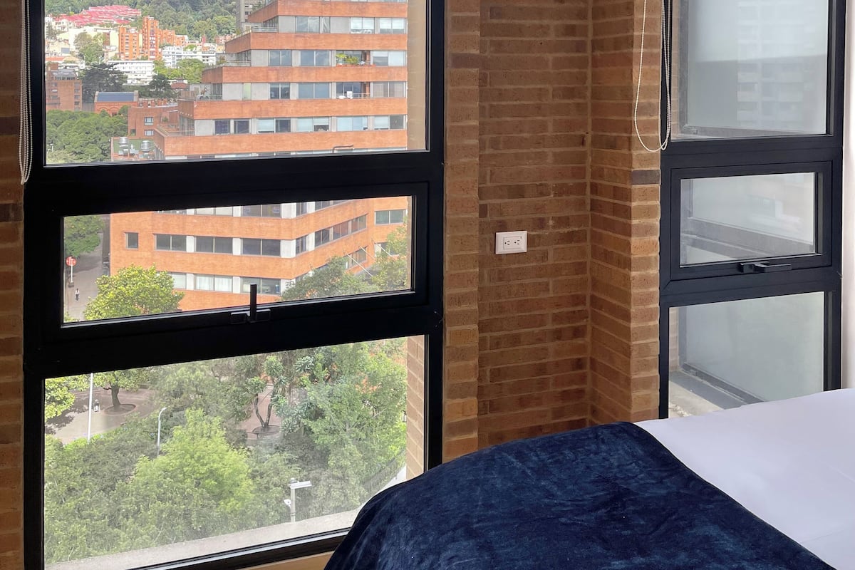 Apartment, Mountain View | Desk, laptop workspace, iron/ironing board, WiFi (free)