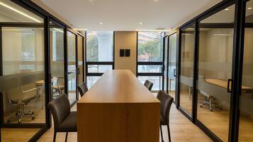 Departamento, baño privado, vista a la montaña | Restaurantes