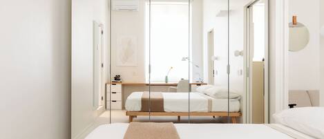 Bureau, Wi-Fi gratuit, draps fournis