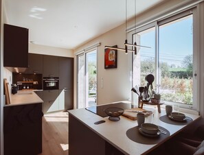 House | Private kitchen | Highchair - Holiday Home for 6 People in the Heart of Perigord (Saint-Medard-d'Excideuil)