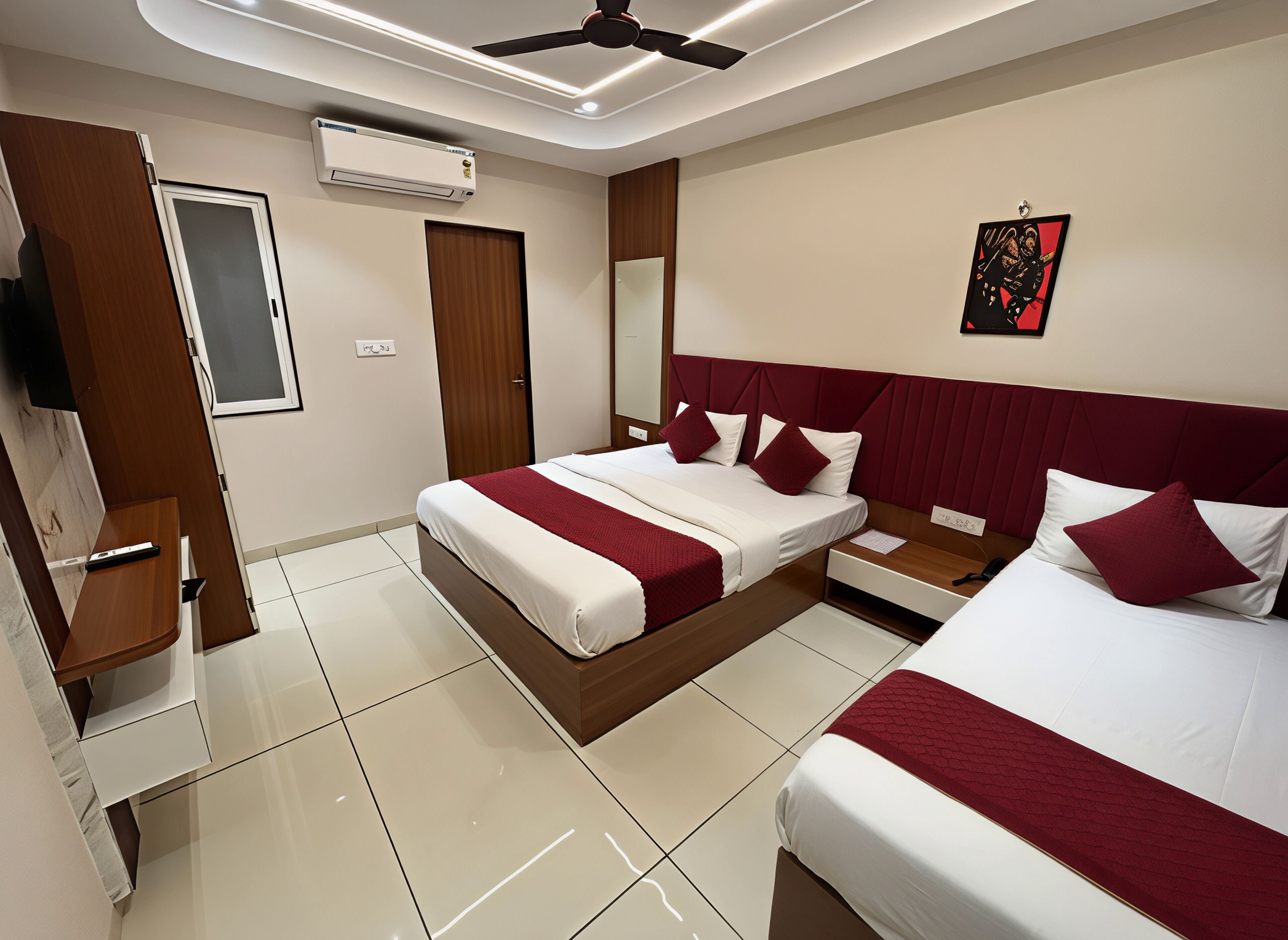 مكتب ومساحة عمل للكمبيوتر المحمول وواي فاي مجانًا