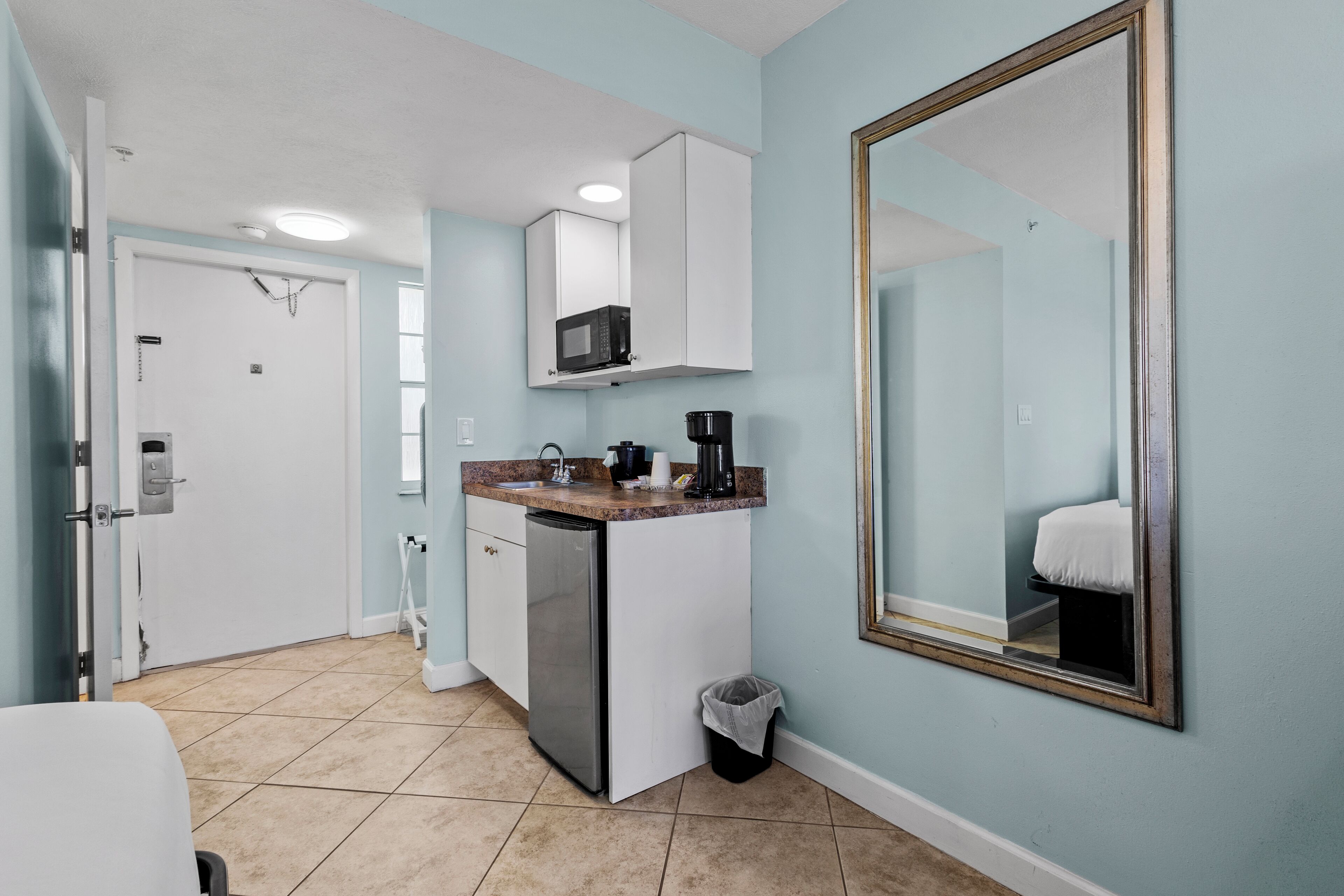 Studio (0 Bedroom) | Interior