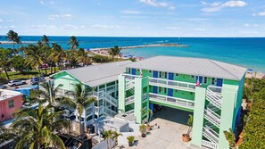 Interior - Oceanfront Inn Room #5 - Standard Room - King Bed (Fort Pierce)