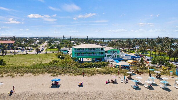 Interior - Oceanfront Inn Room #1 - Partial Ocean View, King Bed (Fort Pierce)