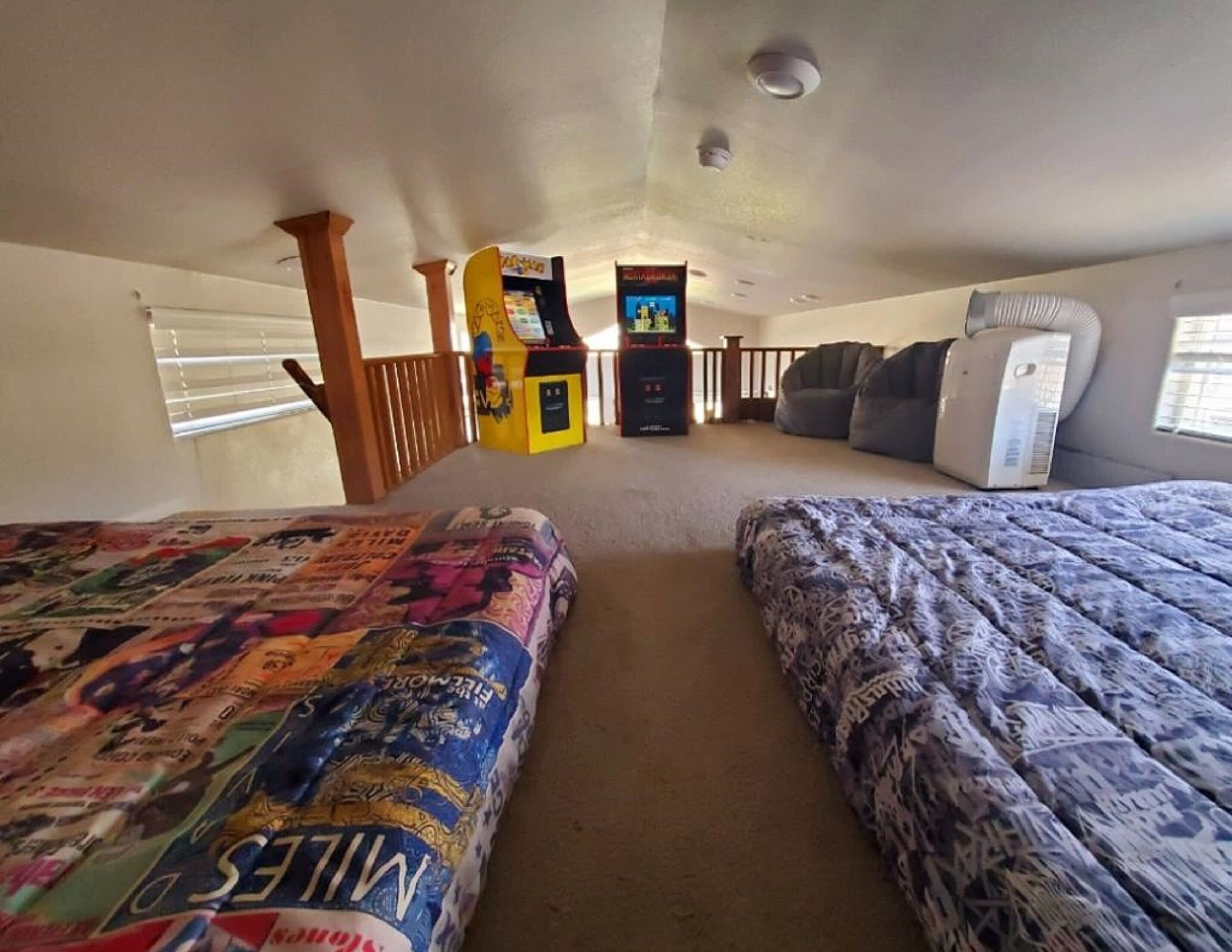 Studio (2 Bedrooms) | 2 bedrooms, bed sheets