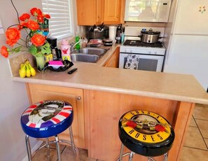 Studio (2 Bedrooms) | Interior