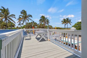 Interior - Oceanfront Inn Room #9 - Inlet View - King Bed (Fort Pierce)