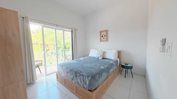 Apartamento Confort, patio, vistas al jardín | Cortinas opacas y wifi gratis