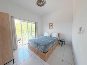 Comfort-huoneisto, patio, näköala puutarhaan | Pimennysverhot, ilmainen Wi-Fi