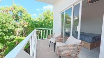 Apartamento Confort, patio, vistas al jardín | Jardines del alojamiento
