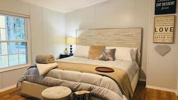 3 soverom, strykejern/-brett, wi-fi og sengetøy