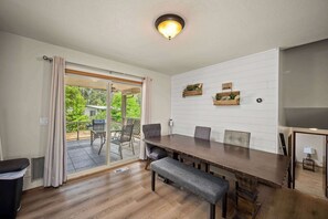 Dining - Relaxing Post Falls Oasis (Post Falls)