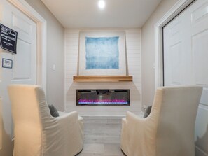 Interior - Beach Access, Hot Tub, Ping Pong Table, Bikes! (Tybee Island)