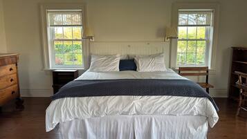 4 bedrooms, WiFi, bed sheets