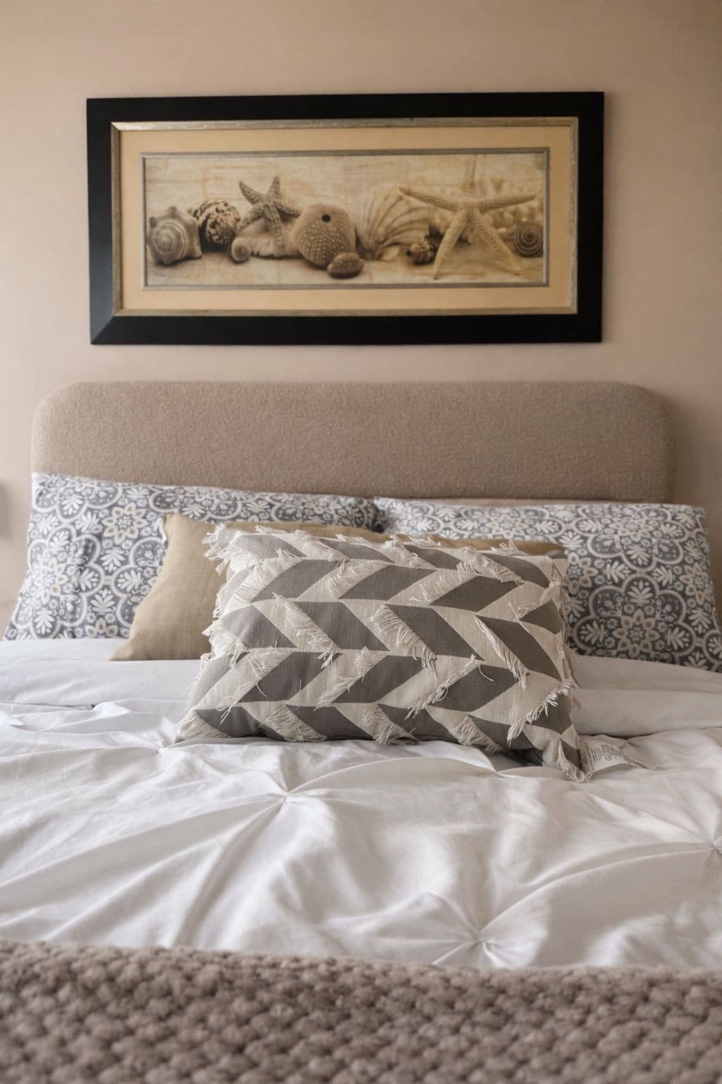 Habitación doble Confort, patio, vista a la ciudad | Tabla de planchar con plancha y wifi gratis 