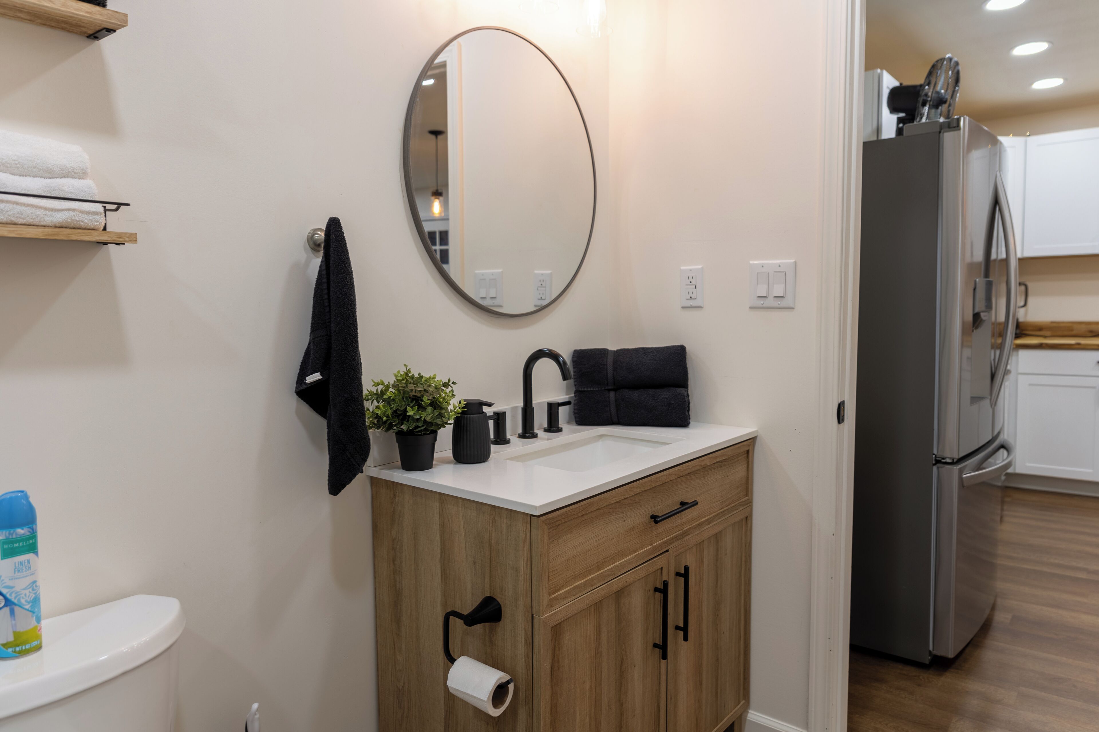 Toallas, jabón, papel de baño 