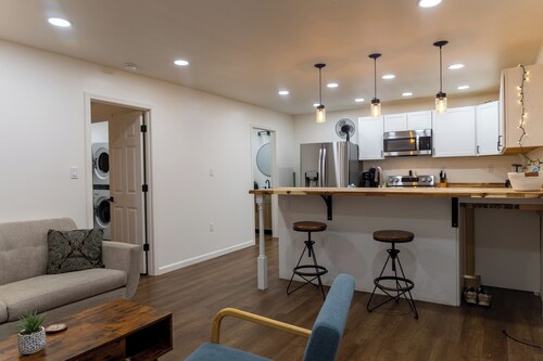 Private 1BR Apartment in Jamestown, TN – Full Kitchen