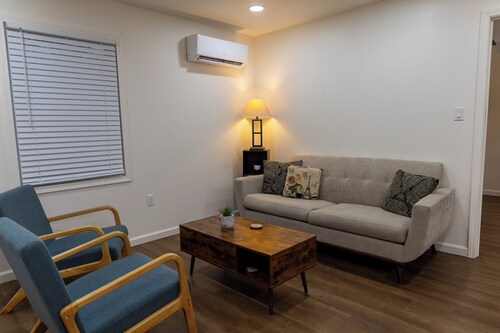 Private 1BR Apartment in Jamestown, TN – Full Kitchen