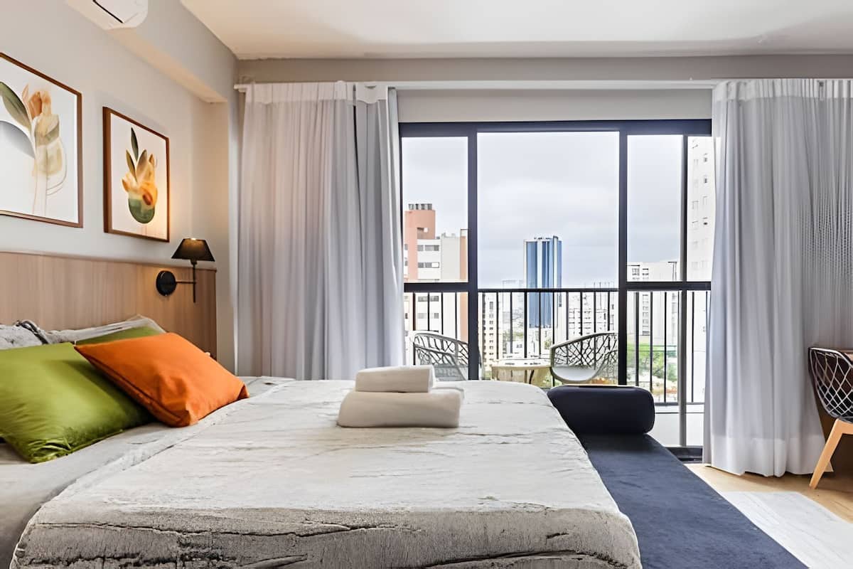 Căn hộ | Bàn, khu vực làm việc phù hợp cho laptop