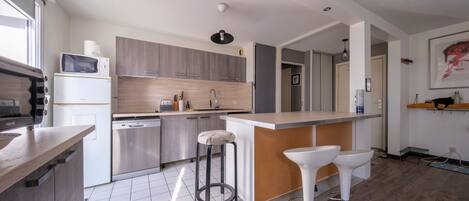 Køleskab, mikrobølgeovn, ovn, opvaskemaskine