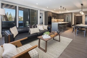 Smart TV - 214 - NEW BUILD - Downtown Frisco - Private Hot Tub w/Mountain View! (Frisco)