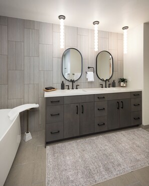 Spa - 214 - NEW BUILD - Downtown Frisco - Private Hot Tub w/Mountain View! (Frisco)