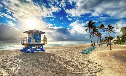 Casa Flamingo Splash Dania Beach Vibes!