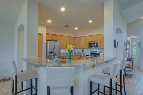 Desert Oasis with Pool & Putting Green