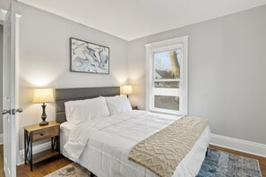 3 makuuhuonetta, silitysrauta/-lauta, Wi-Fi, vuodevaatteet