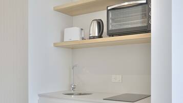 Superior Suite, Sea View | Private kitchen | Full-size fridge, oven, stovetop, cookware/dishes/utensils