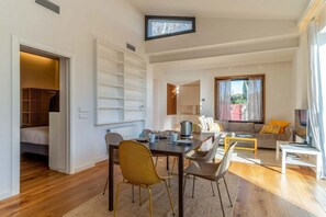 Dining - Bright house with private pool and garden located in the beautiful beach area of ​​Castelldefels. Perfect place for families with children or adults who want to spend some relaxing time together under the Mediterranean sun.This property is located in (Castelldefels)
