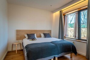 Bügeleisen/Bügelbrett, Reisekinderbett