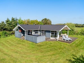 Terrace/patio - "Annvy" - 875m from the sea by Interhome (Løkken)