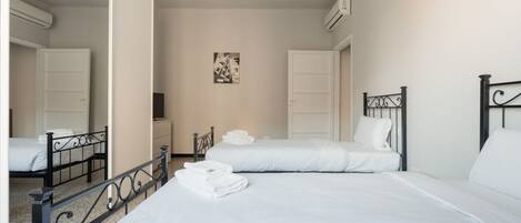 2 bedrooms, iron/ironing board
