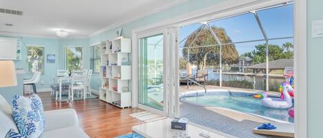 Outdoor pool, a heated pool